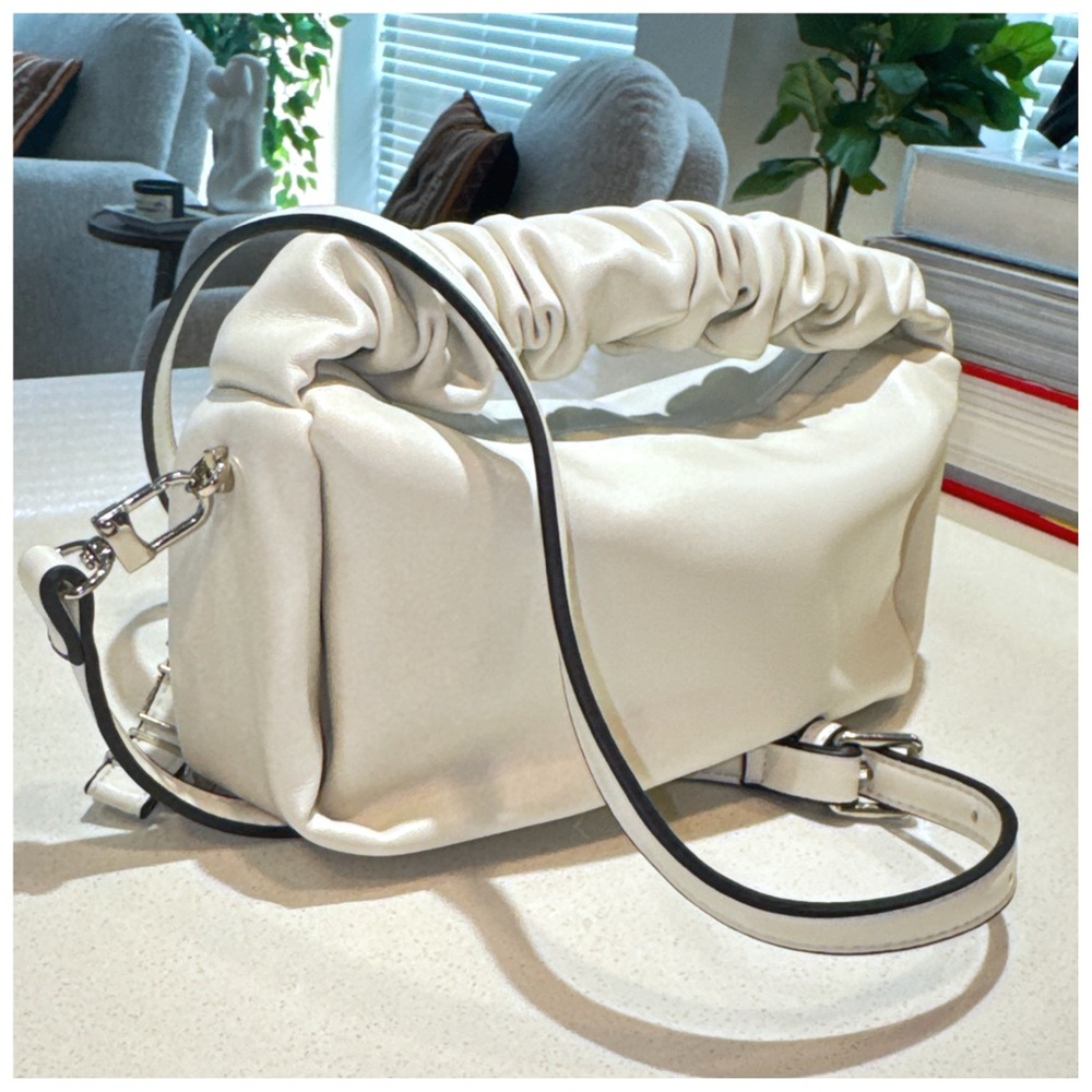 Alexander Wang ‘Scrunch’ Bag. White - Picture 7 of 9